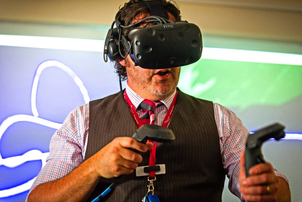 Jim Picton delivering Virtual Reality (VR) workshops for Queensland teachers at the STEM Symposium.